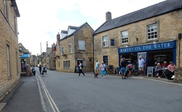 Burton On The Water, Cotswold (4)
