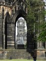 The Balmoral sett genom Scott Monument, Edinburgh