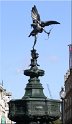 PICT3413 Eros staty vid Piccadilly Circus