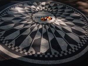 Minnesmärke Imagion för John Lennon i Central Park